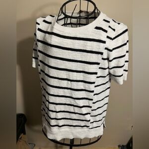 🌟 LOFT size medium womens shirt white  black striped short sleeved